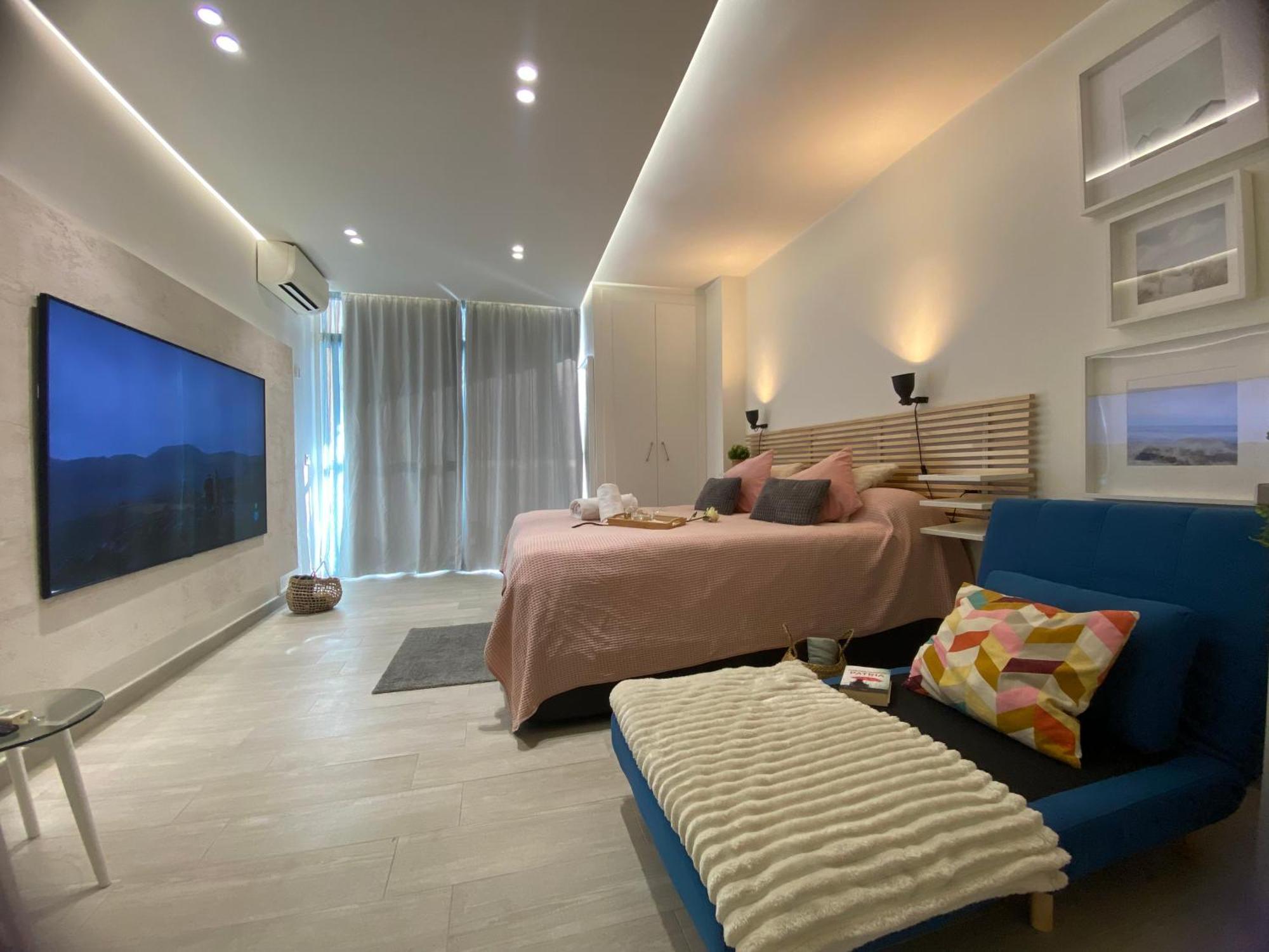Studio With Views Next To Puerto Marina The Green Door Benalmádena Exterior foto